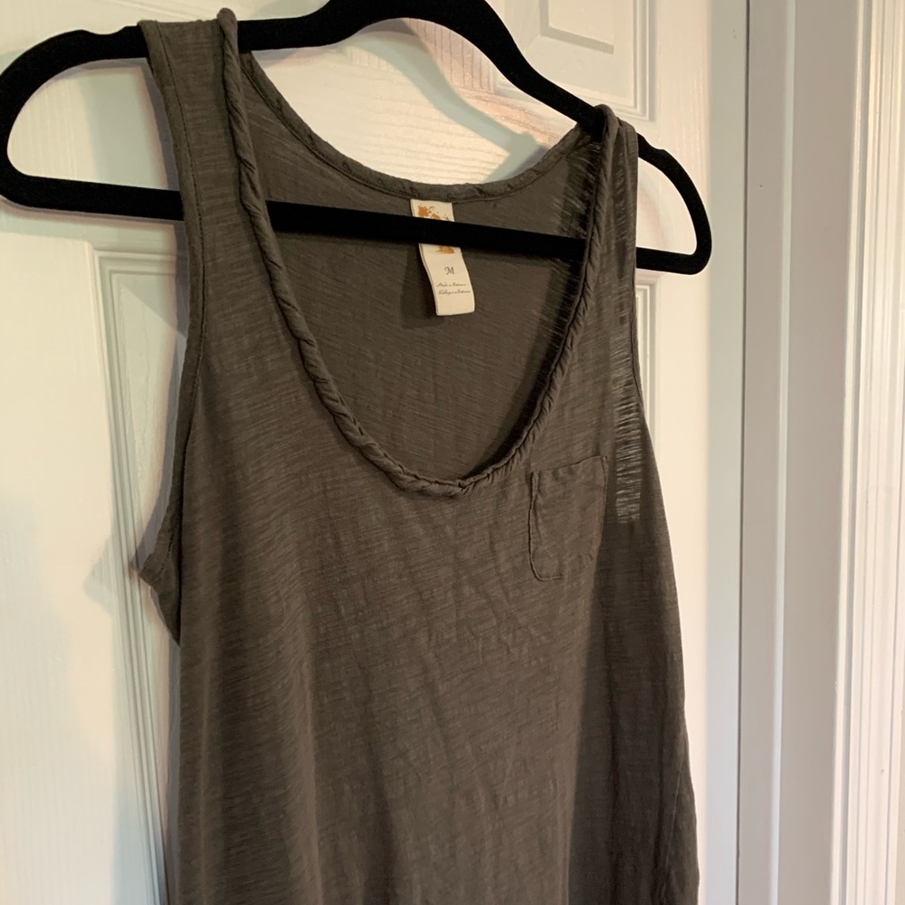 Anthro tank - Picture 2 of 2